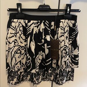 BNWT GUCCI floral print skirt